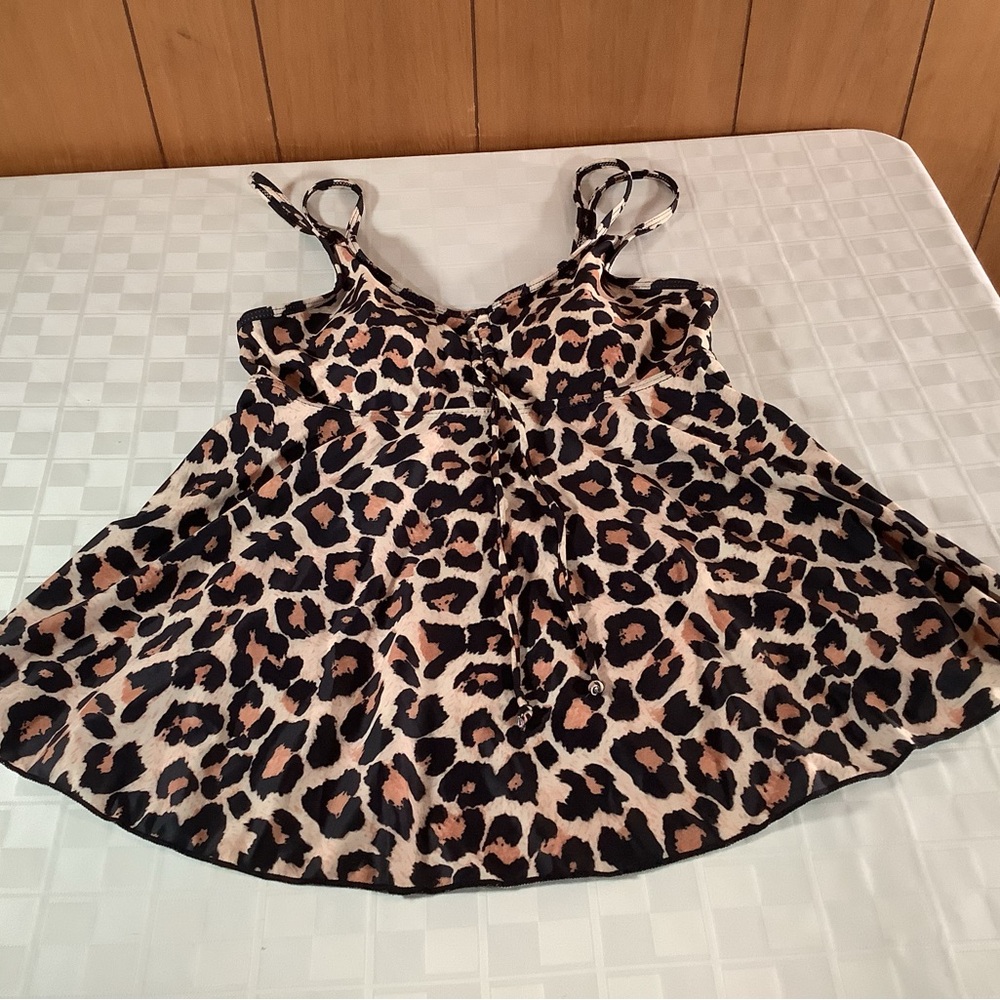 New ladies leopard swim top